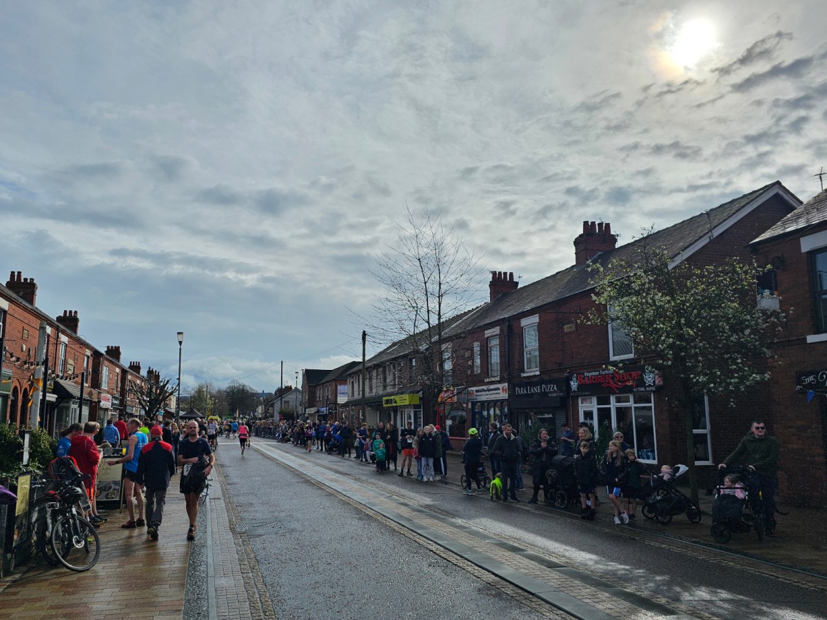 Muddy Sunday: The 2024 Poynton Village&nbsp;10k